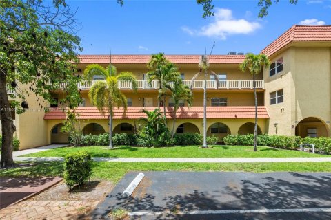 Copropriété à vendre à Coral Springs, Floride: 2 chambres, 95.69 m2 № 1864754 - photo 20