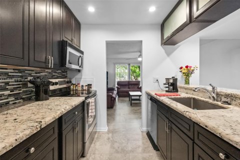Copropriété à vendre à Coral Springs, Floride: 2 chambres, 95.69 m2 № 1864754 - photo 5