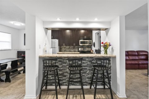 Copropriété à vendre à Coral Springs, Floride: 2 chambres, 95.69 m2 № 1864754 - photo 3