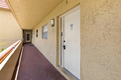 Copropriété à vendre à Coral Springs, Floride: 2 chambres, 95.69 m2 № 1864754 - photo 6