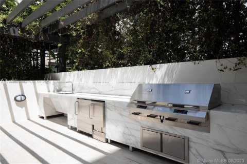 Condo in Coral Gables, Florida, 1 bedroom  № 1811648 - photo 30