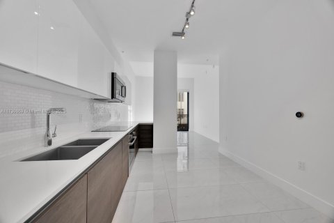Condo in Coral Gables, Florida, 1 bedroom  № 1811648 - photo 5