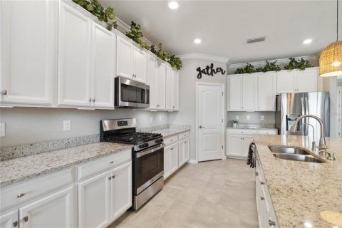 House in Lakewood Ranch, Florida 3 bedrooms, 228.08 sq.m. № 2213215 - photo 5