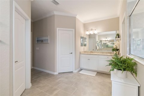 House in Lakewood Ranch, Florida 3 bedrooms, 228.08 sq.m. № 2213215 - photo 10