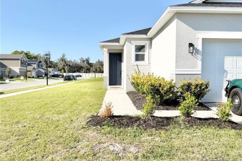 House in Auburndale, Florida 3 bedrooms, 139.91 sq.m. № 2221522 - photo 23