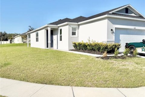 House in Auburndale, Florida 3 bedrooms, 139.91 sq.m. № 2221522 - photo 24