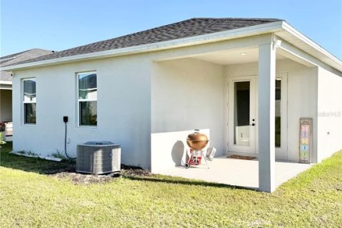 House in Auburndale, Florida 3 bedrooms, 139.91 sq.m. № 2221522 - photo 26