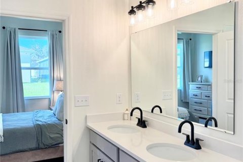 House in Auburndale, Florida 3 bedrooms, 139.91 sq.m. № 2221522 - photo 14
