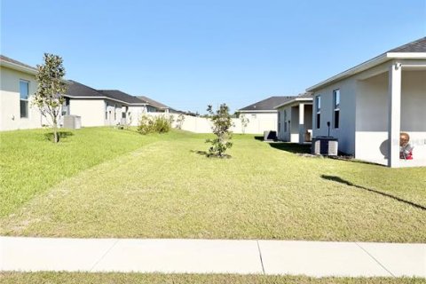 House in Auburndale, Florida 3 bedrooms, 139.91 sq.m. № 2221522 - photo 25