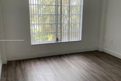 Купить кондоминиум в Лодерхилл, Флорида 2 спальни, 104.05м2, № 2039743 - фото 9