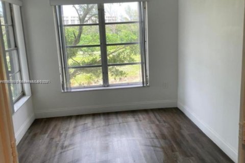 Купить кондоминиум в Лодерхилл, Флорида 2 спальни, 104.05м2, № 2039743 - фото 8