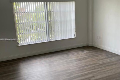 Купить кондоминиум в Лодерхилл, Флорида 2 спальни, 104.05м2, № 2039743 - фото 6