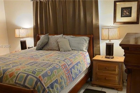 House in LaBelle, Florida 3 bedrooms № 2020774 - photo 8