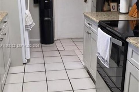 House in LaBelle, Florida 3 bedrooms № 2020774 - photo 6