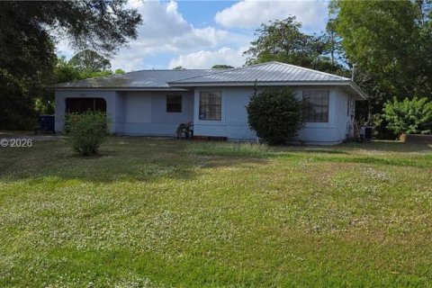 House in LaBelle, Florida 3 bedrooms № 2020774 - photo 2
