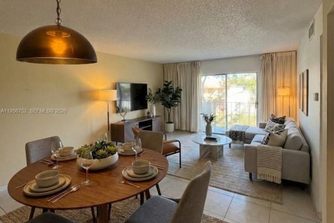 Condominio en venta en Miami, Florida, 1 dormitorio, 60.39 m2 № 2025017 - foto 3
