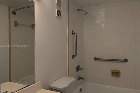 Condominio en venta en Miami, Florida, 1 dormitorio, 60.39 m2 № 2025017 - foto 20
