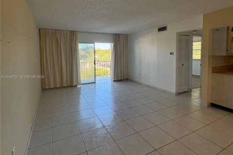 Condominio en venta en Miami, Florida, 1 dormitorio, 60.39 m2 № 2025017 - foto 2