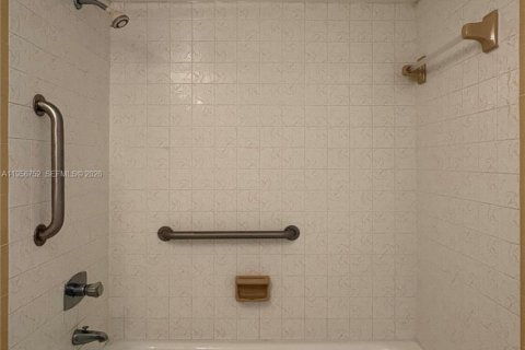 Condominio en venta en Miami, Florida, 1 dormitorio, 60.39 m2 № 2025017 - foto 22