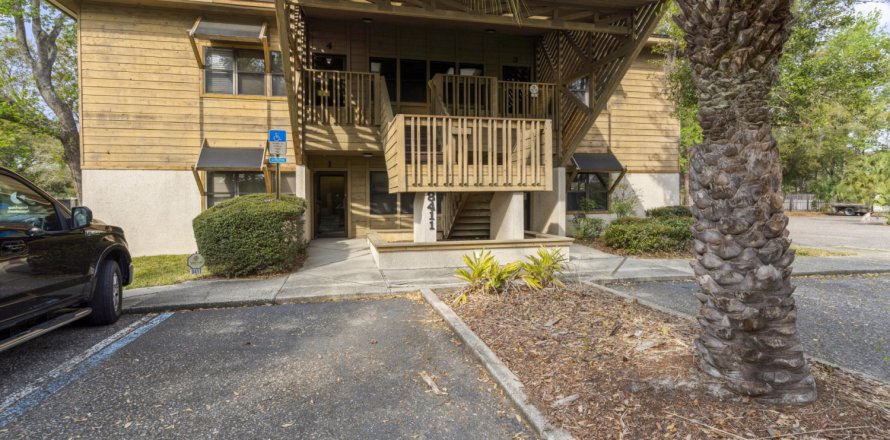 Propiedad comercial en Jacksonville, Florida 468.23 m2 № 767102