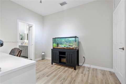 Townhouse in Oakland Park, Florida 2 bedrooms, 132.29 sq.m. № 1830486 - photo 30