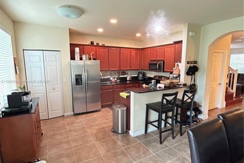 Adosado en venta en Plantation, Florida, 4 dormitorios, 185.06 m2 № 2015758 - foto 5