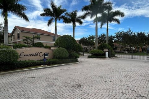 Adosado en venta en Plantation, Florida, 4 dormitorios, 185.06 m2 № 2015758 - foto 2