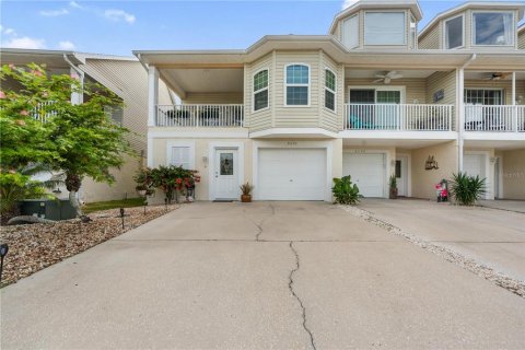 Touwnhouse à Port Richey, Floride 2 chambres, 111.95 m2 № 2113610