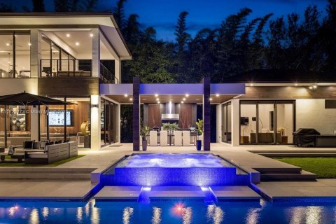 Villa ou maison à vendre à Miami, Floride: 8 chambres, 624.02 m2 № 1937144 - photo 3