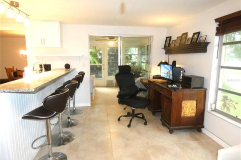 House in Port Richey, Florida 2 bedrooms, 140.28 sq.m. № 1894115 - photo 18