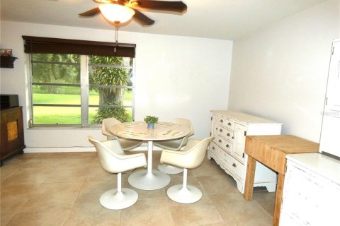 House in Port Richey, Florida 2 bedrooms, 140.28 sq.m. № 1894115 - photo 22