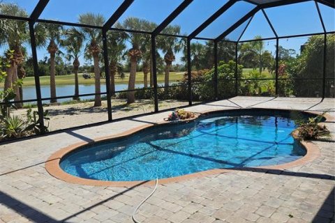 House in Rotonda, Florida 4 bedrooms, 225.94 sq.m. № 1592328 - photo 27