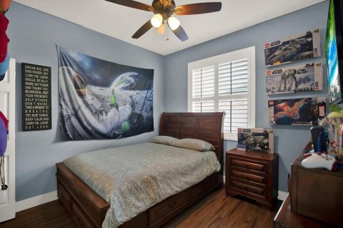 House in Brandon, Florida 5 bedrooms, 215.63 sq.m. № 2279920 - photo 22