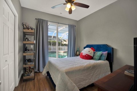 House in Brandon, Florida 5 bedrooms, 215.63 sq.m. № 2279920 - photo 21