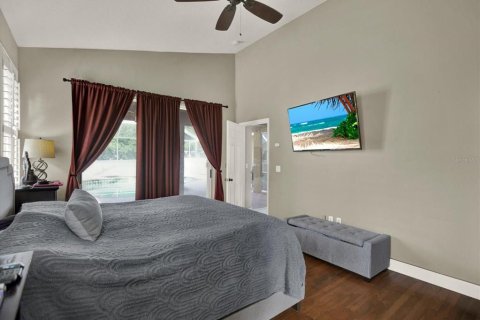 House in Brandon, Florida 5 bedrooms, 215.63 sq.m. № 2279920 - photo 15