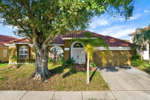 House in Brandon, Florida 5 bedrooms, 215.63 sq.m. № 2279920 - photo 29