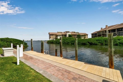 Condo in Cortez, Florida, 2 bedrooms № 2212476 - photo 4