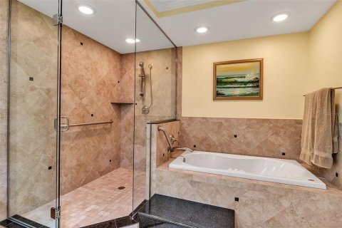 Condo in Cortez, Florida, 2 bedrooms № 2212476 - photo 22