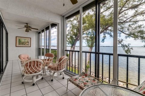 Condo in Cortez, Florida, 2 bedrooms № 2212476 - photo 18