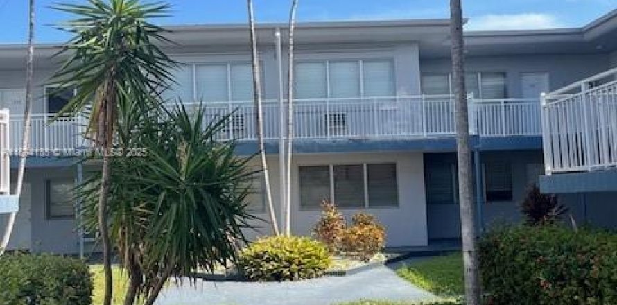 Кондоминиум с 1 спальней в Майами-Бич, Флорида № 1946056