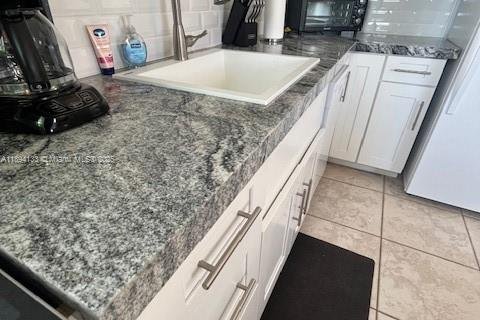 Снять в аренду кондоминиум в Майами-Бич, Флорида 1 спальня, 70.88м2, № 1946056 - фото 8