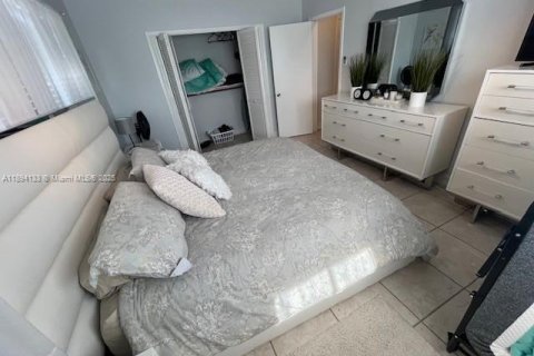 Снять в аренду кондоминиум в Майами-Бич, Флорида 1 спальня, 70.88м2, № 1946056 - фото 14