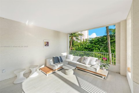 Снять в аренду кондоминиум в Ки-Бискейн, Флорида 2 спальни, 121.7м2, № 1977073 - фото 13