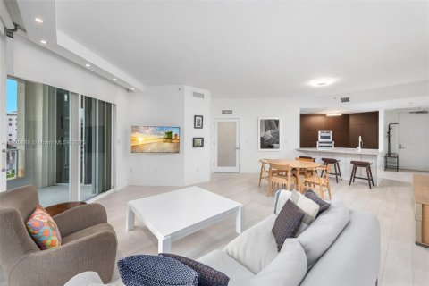 Снять в аренду кондоминиум в Ки-Бискейн, Флорида 2 спальни, 121.7м2, № 1977073 - фото 3