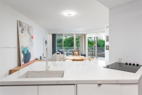 Снять в аренду кондоминиум в Ки-Бискейн, Флорида 2 спальни, 121.7м2, № 1977073 - фото 5