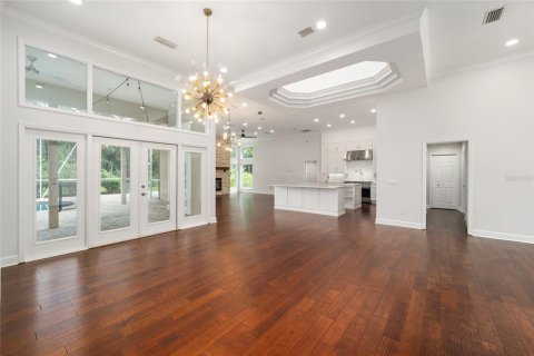 House in Gainesville, Florida 5 bedrooms, 327.48 sq.m. № 1354114 - photo 11
