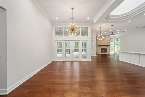 House in Gainesville, Florida 5 bedrooms, 327.48 sq.m. № 1354114 - photo 10