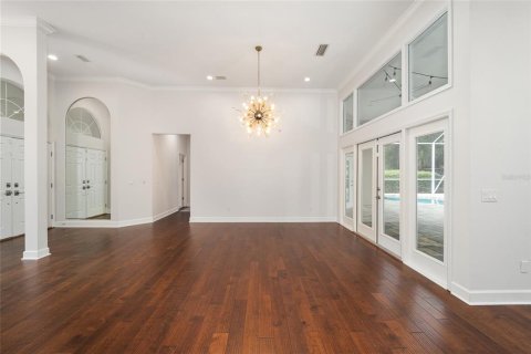House in Gainesville, Florida 5 bedrooms, 327.48 sq.m. № 1354114 - photo 12