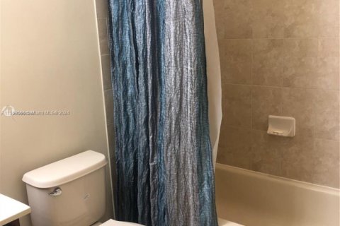 Copropriété à vendre à Doral, Floride: 3 chambres, 116.69 m2 № 1979831 - photo 14