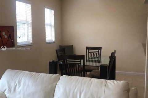 Copropriété à vendre à Doral, Floride: 3 chambres, 116.69 m2 № 1979831 - photo 6